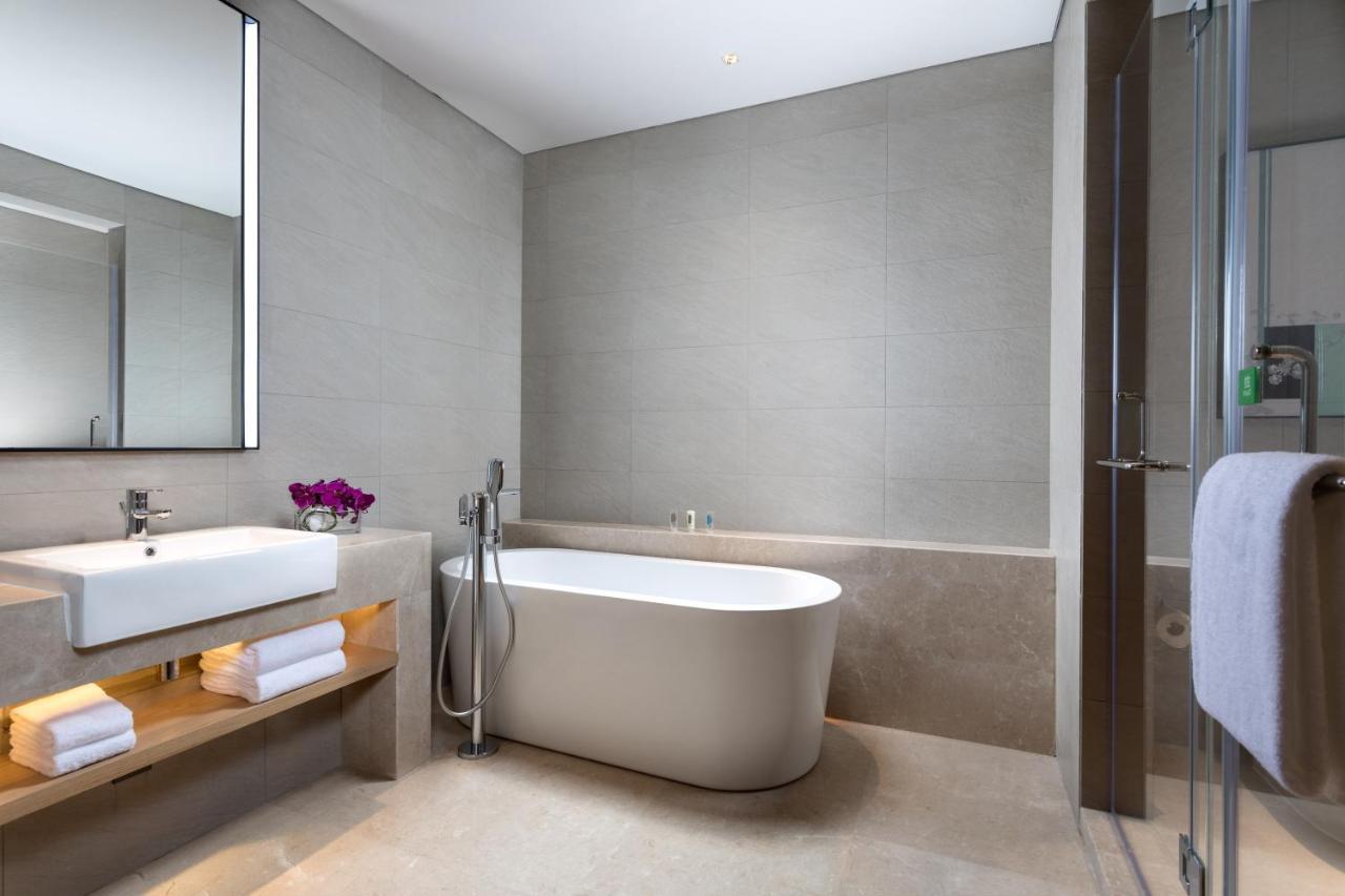 Holiday Inn Guiyang City Center By Ihg Exterior photo